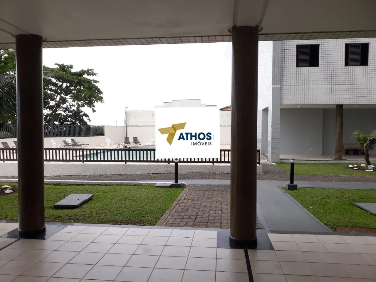 Apartamento à venda, 02 dormitórios com suíte e 02 vagas de garagem em Itanhaem - SP