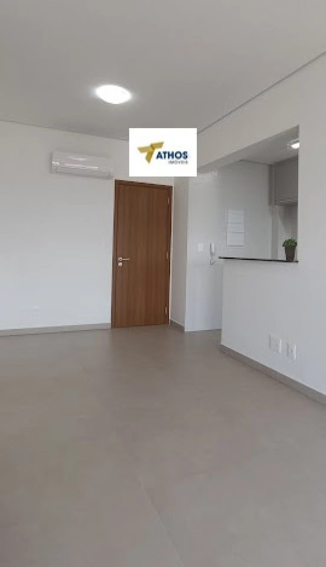 Apartamento 1 Dormitório no Boqueirão – Ótima Localização! - 