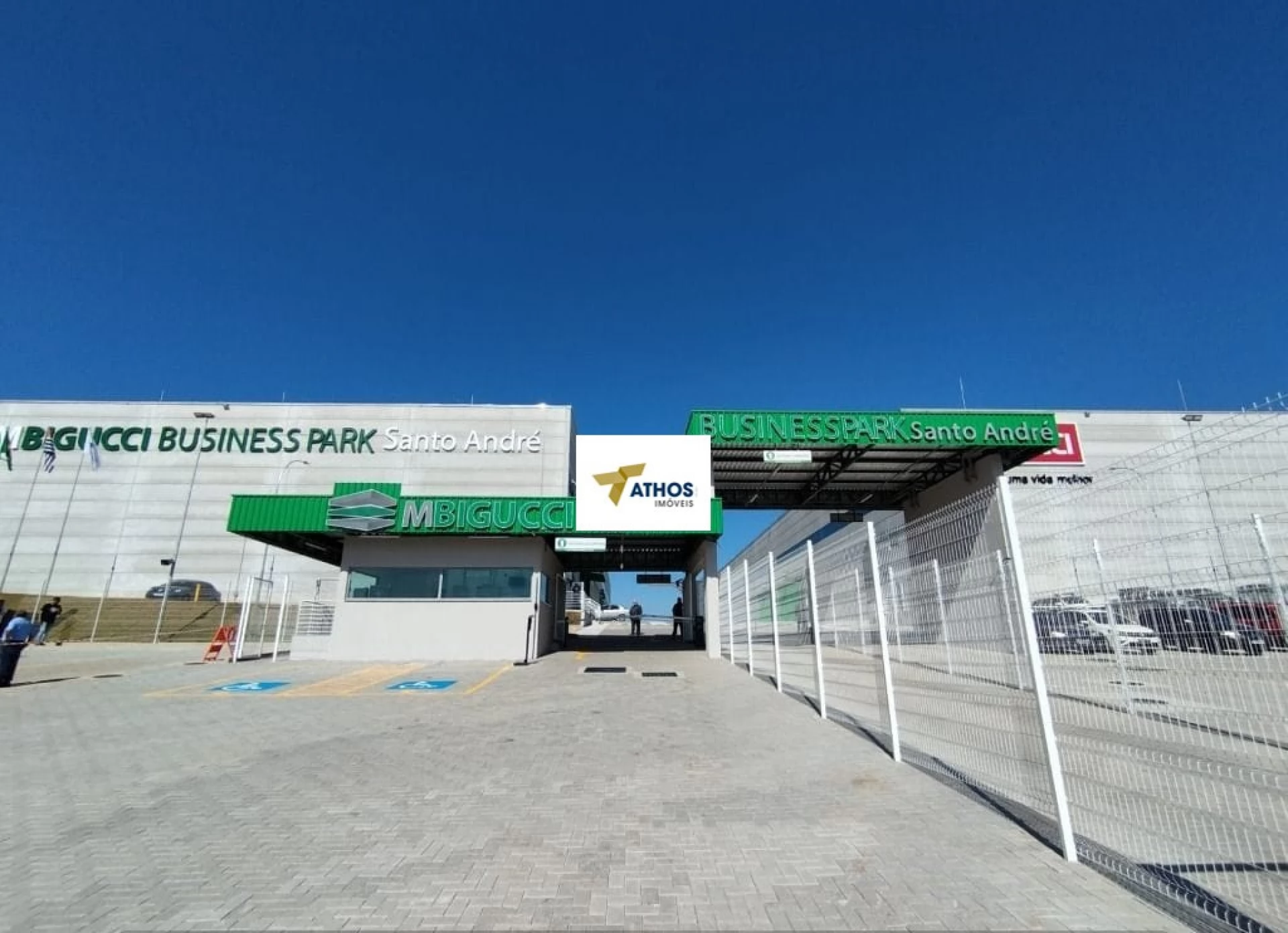 Galpão Logístico para aluguel tem 1192 metros quadrados em Parque Jaçatuba - Santo André - SP - 