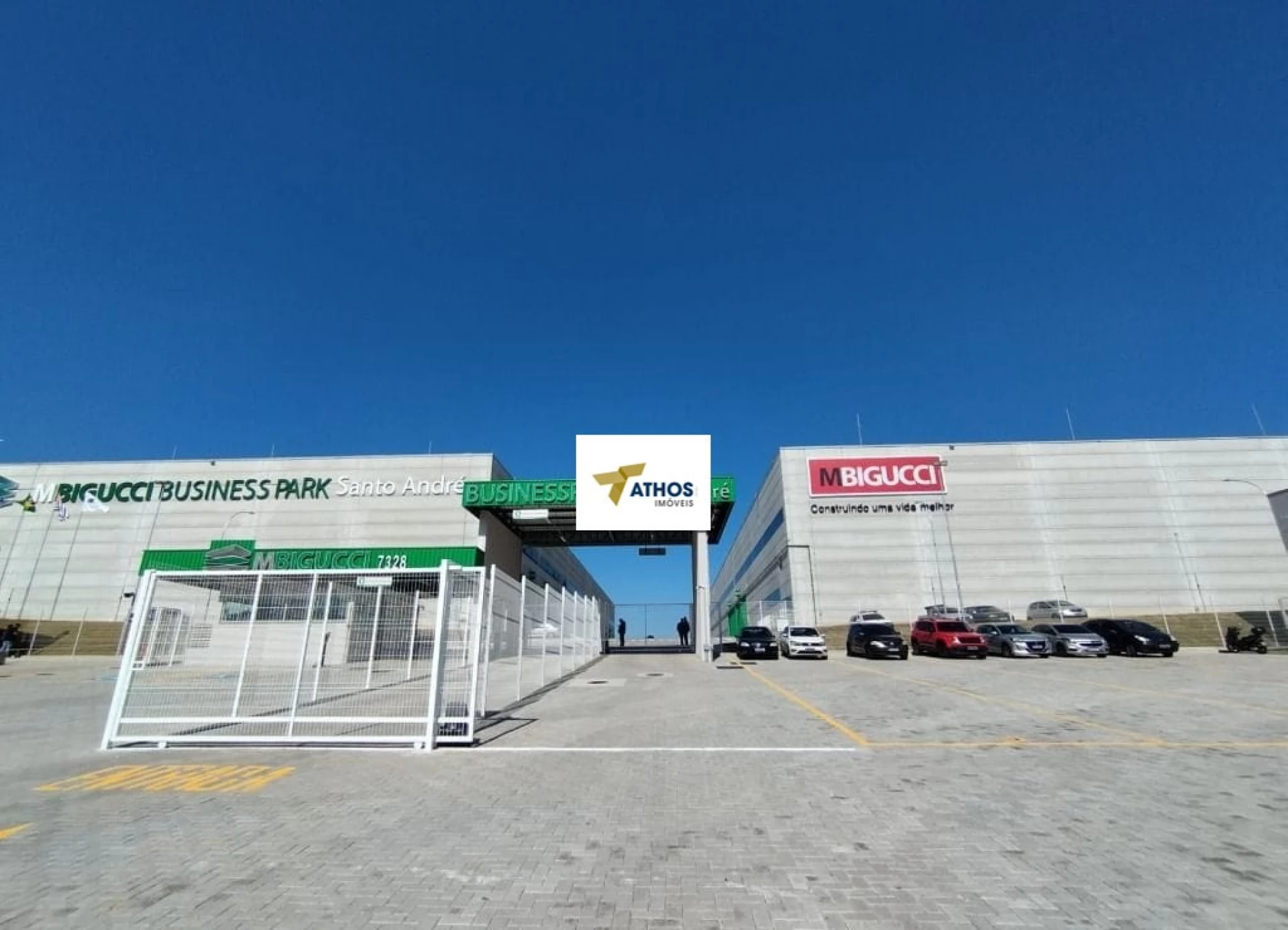 Galpão Logístico para aluguel tem 1192 metros quadrados em Parque Jaçatuba - Santo André - SP - 