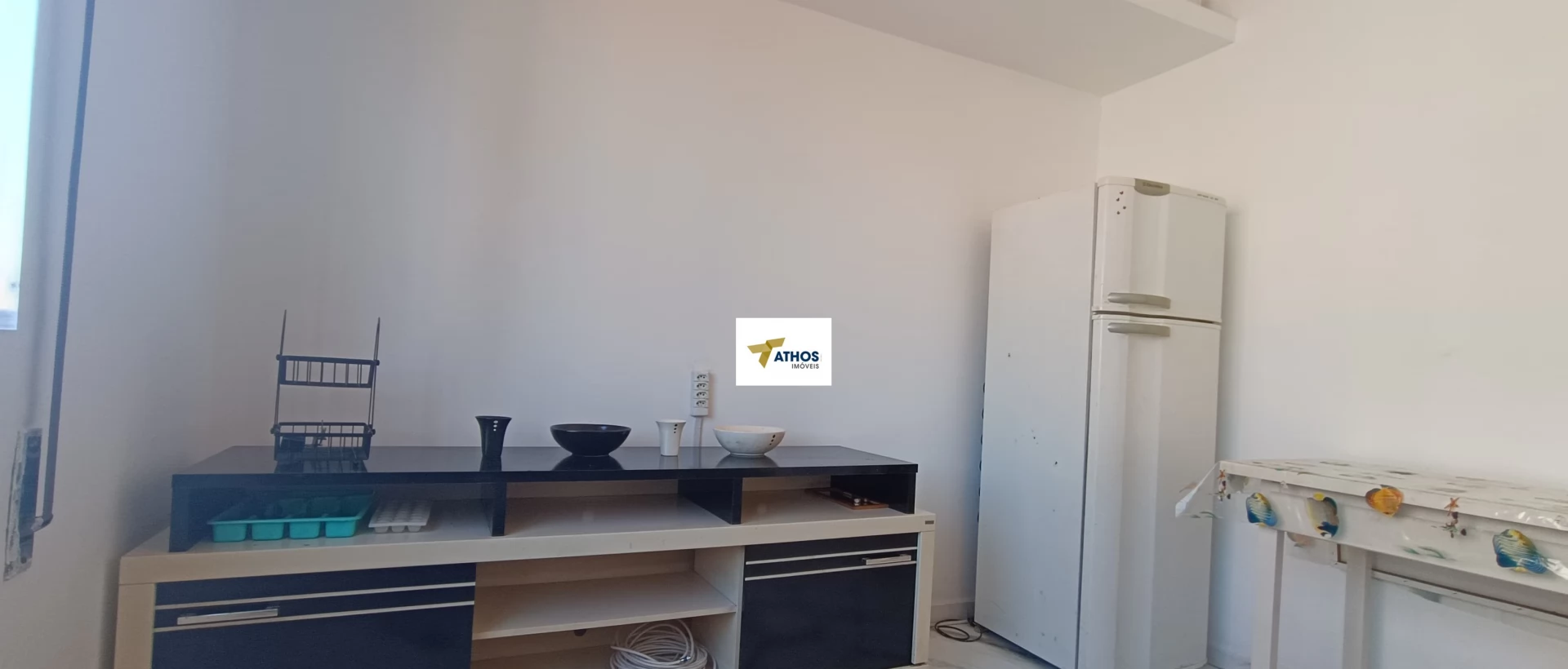 Kitnet para aluguel possui 30 metros quadrados com 1 quarto em Boqueirão - Santos - SP - 