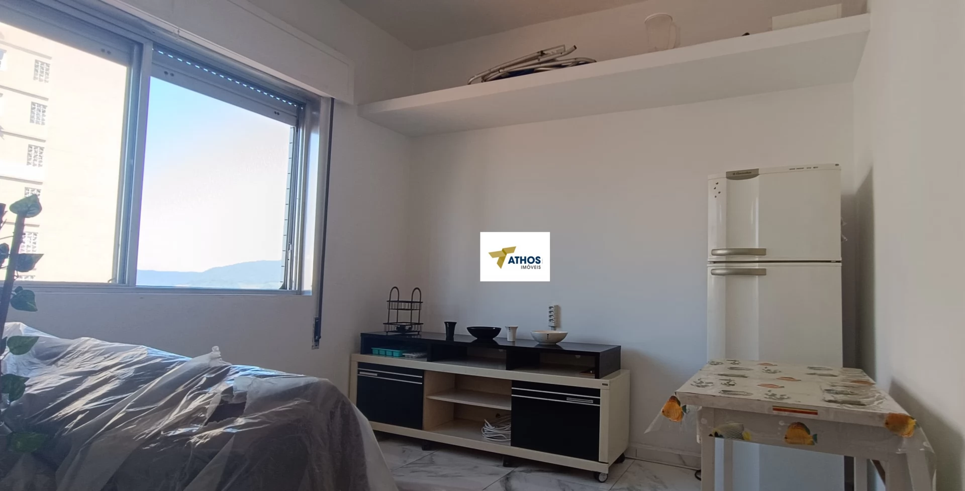 Kitnet para aluguel possui 30 metros quadrados com 1 quarto em Boqueirão - Santos - SP - 