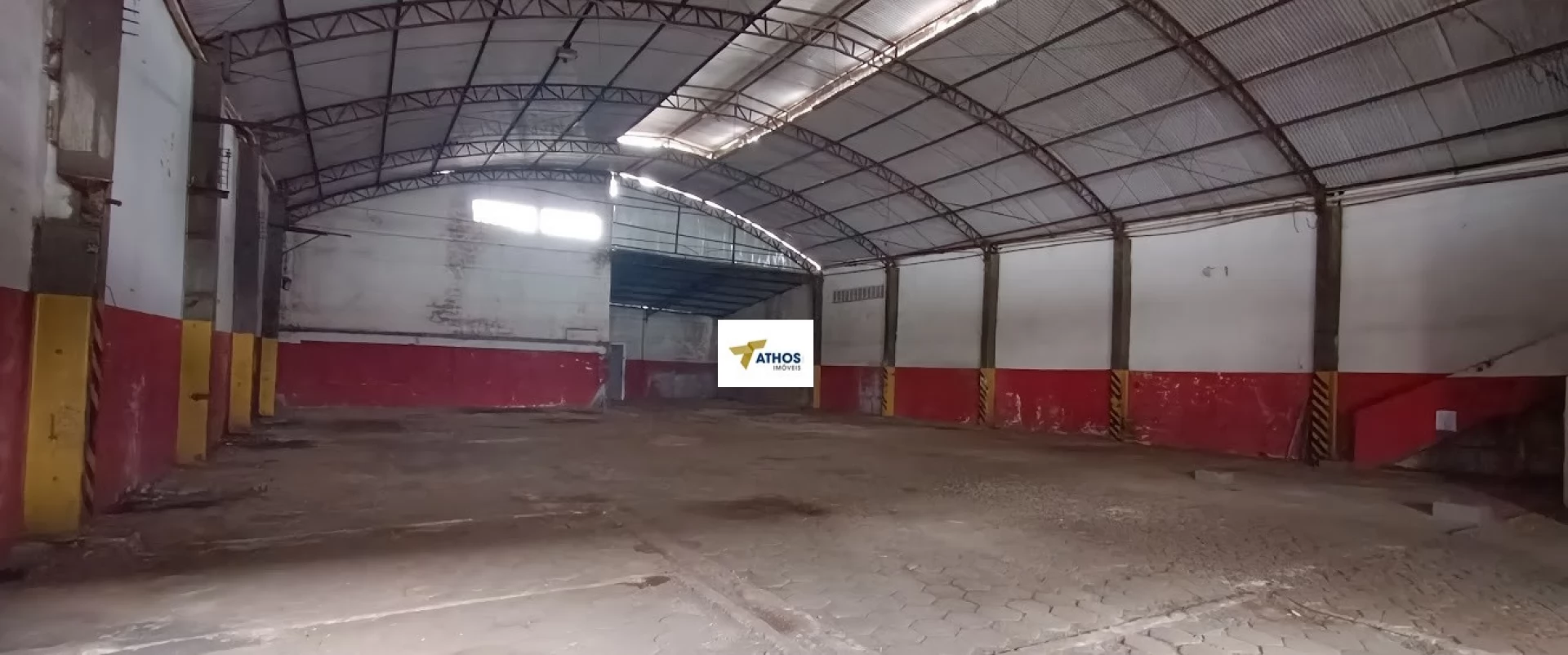 Galpão para aluguel com 733 metros quadrados em Centro - Santos - SP - 
