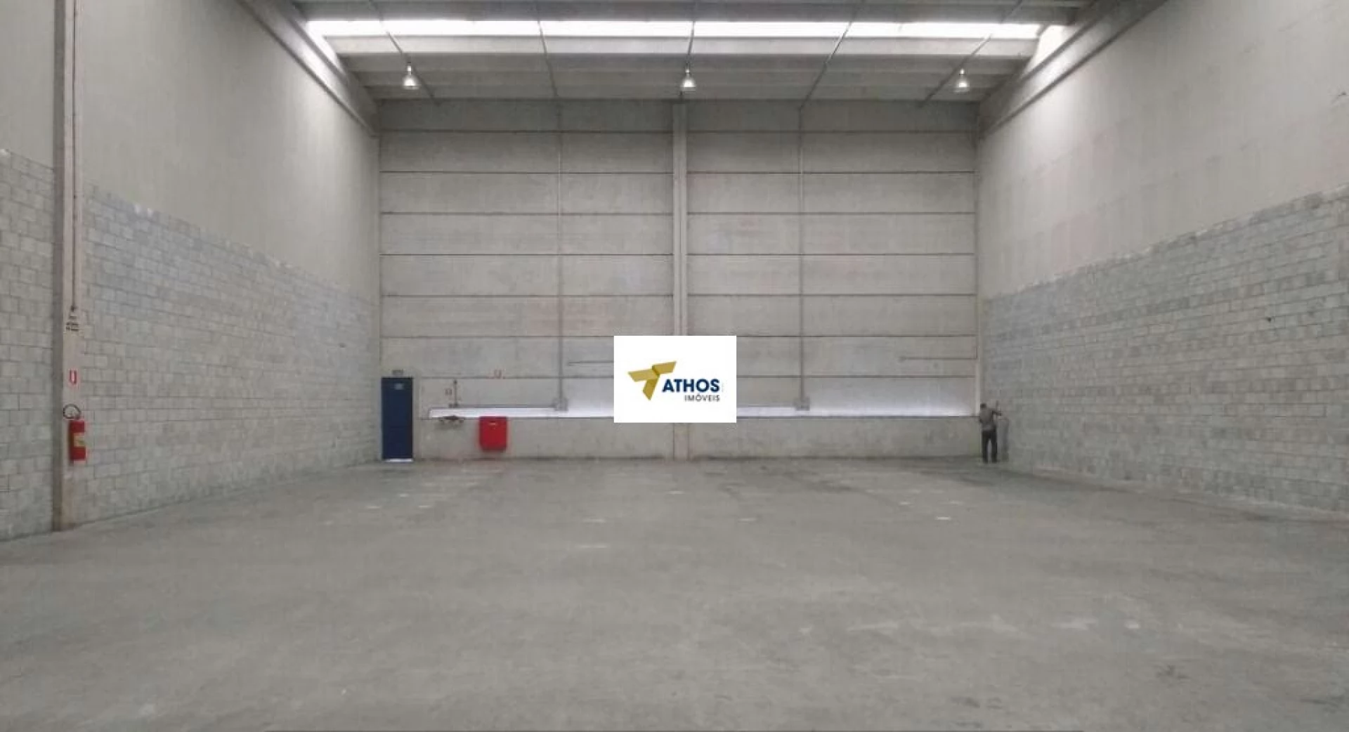 Galpão Armazém para aluguel possui 911 metros quadrados em Piraporinha - Diadema - SP - 