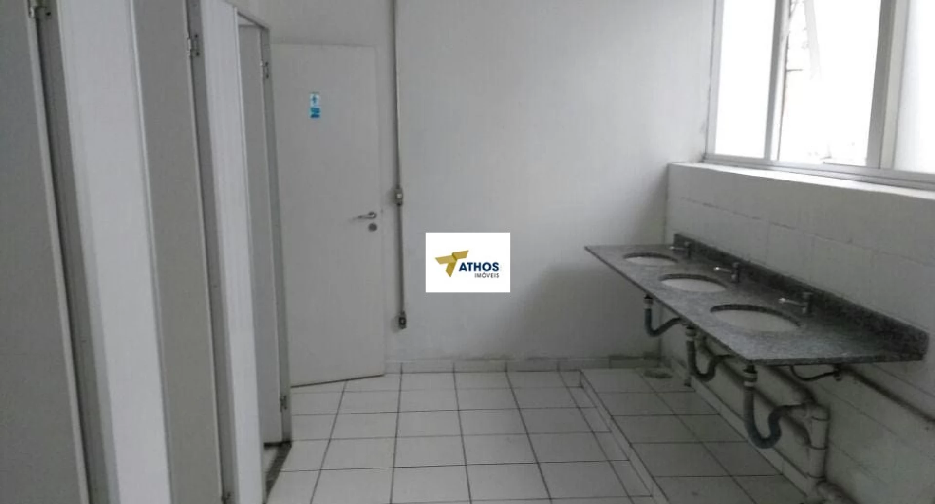 Galpão Armazém para aluguel possui 911 metros quadrados em Piraporinha - Diadema - SP - 